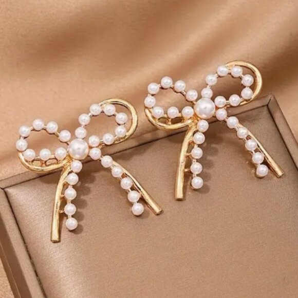 NWT Gone tone bow know double layer faux pearl dangle earrings Vintage Retro - Picture 1 of 8
